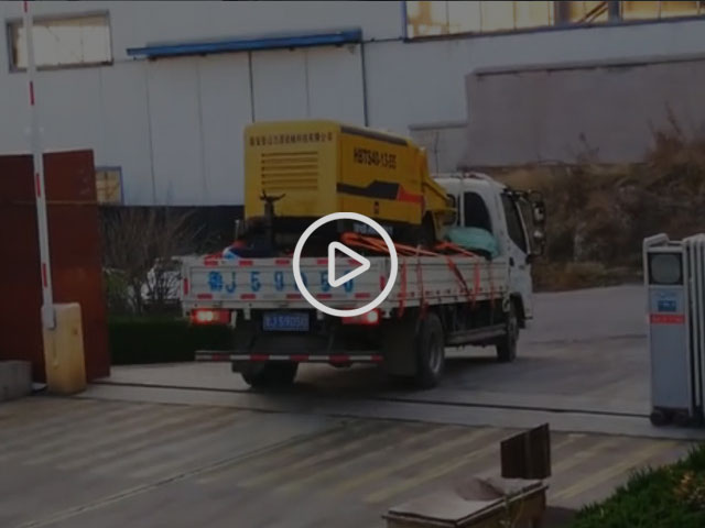 山東力源機(jī)械40細(xì)石混凝土泵廠家發(fā)貨，發(fā)往寧波走起來